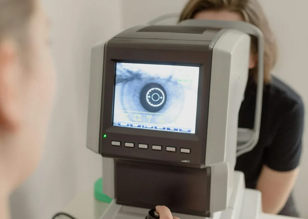 Katarakt Cerrahisinde Göz İçi Akıllı Lens Devrimi